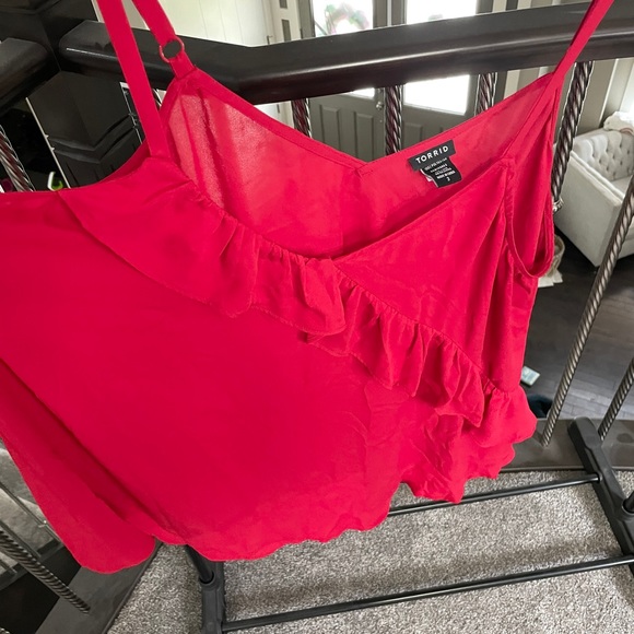 Torrid Red Chiffon Ruffle Tank Size 3 - Picture 2 of 3